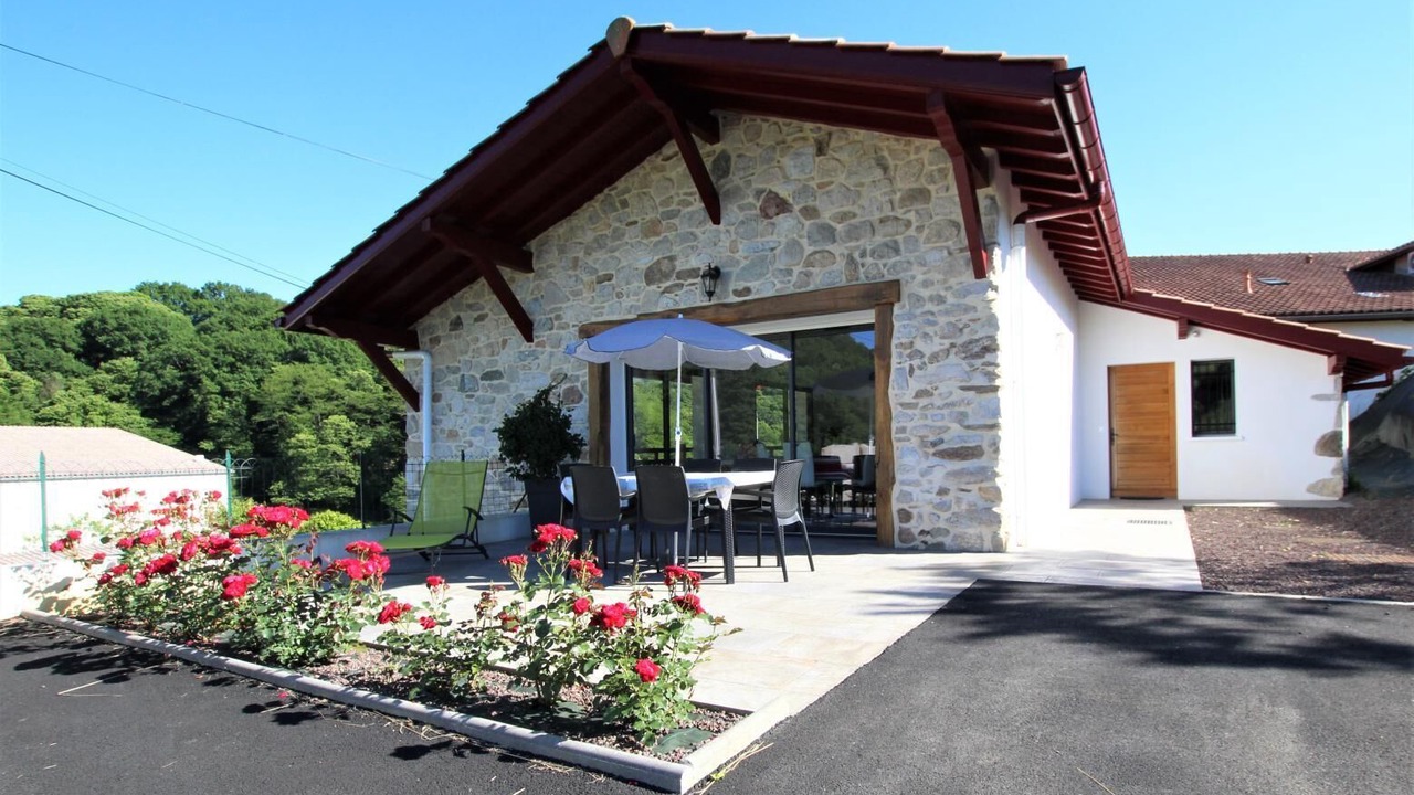 Photo of Outdoor in Macaye