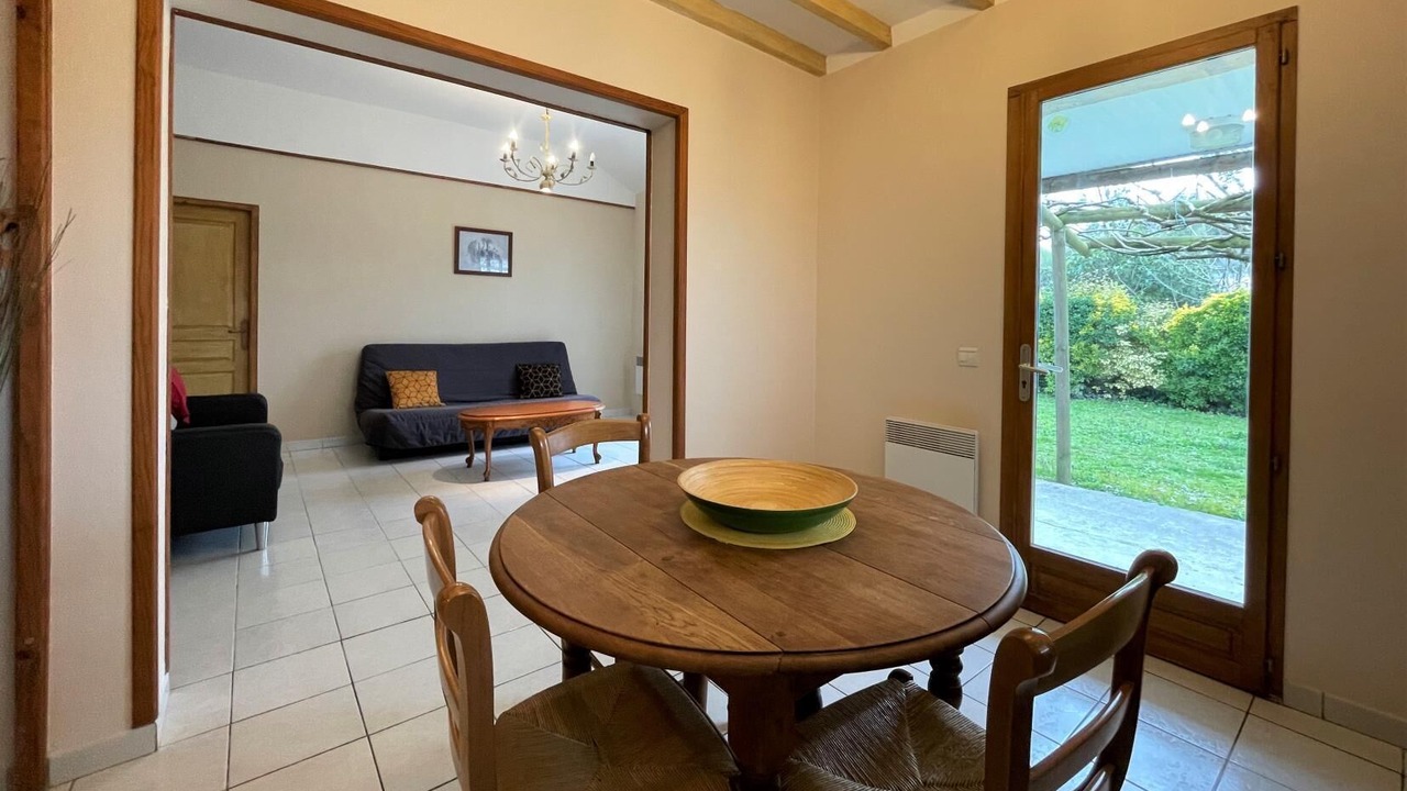 Photo of Others in Laroin