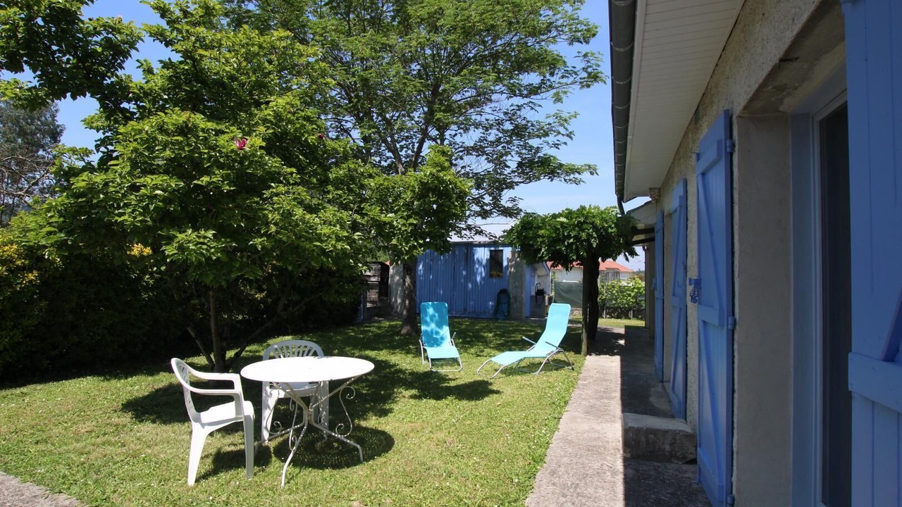 Photo of Outdoor in Laroin