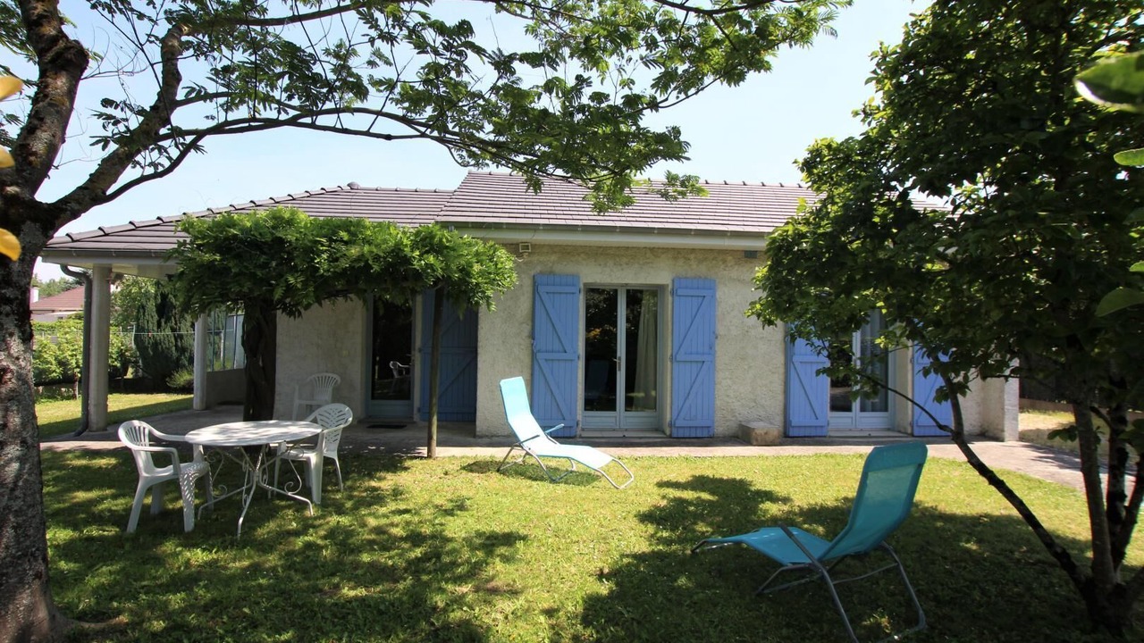 Photo of Outdoor in Laroin