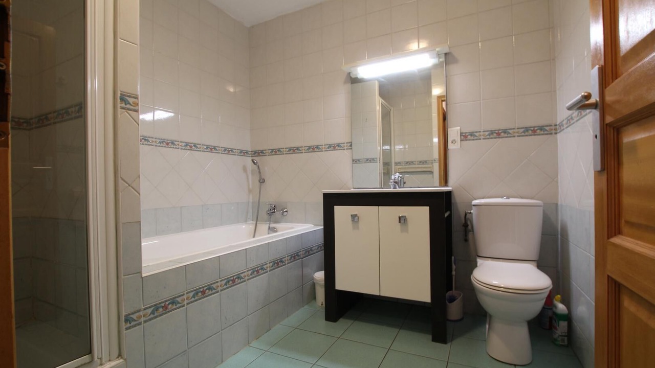 Photo of Bathroom in Urcuit