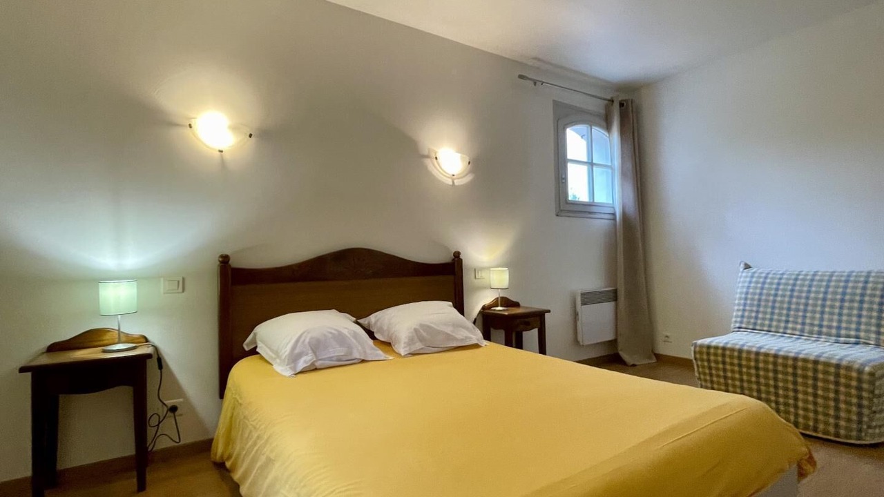 Photo of Bedroom in Urcuit