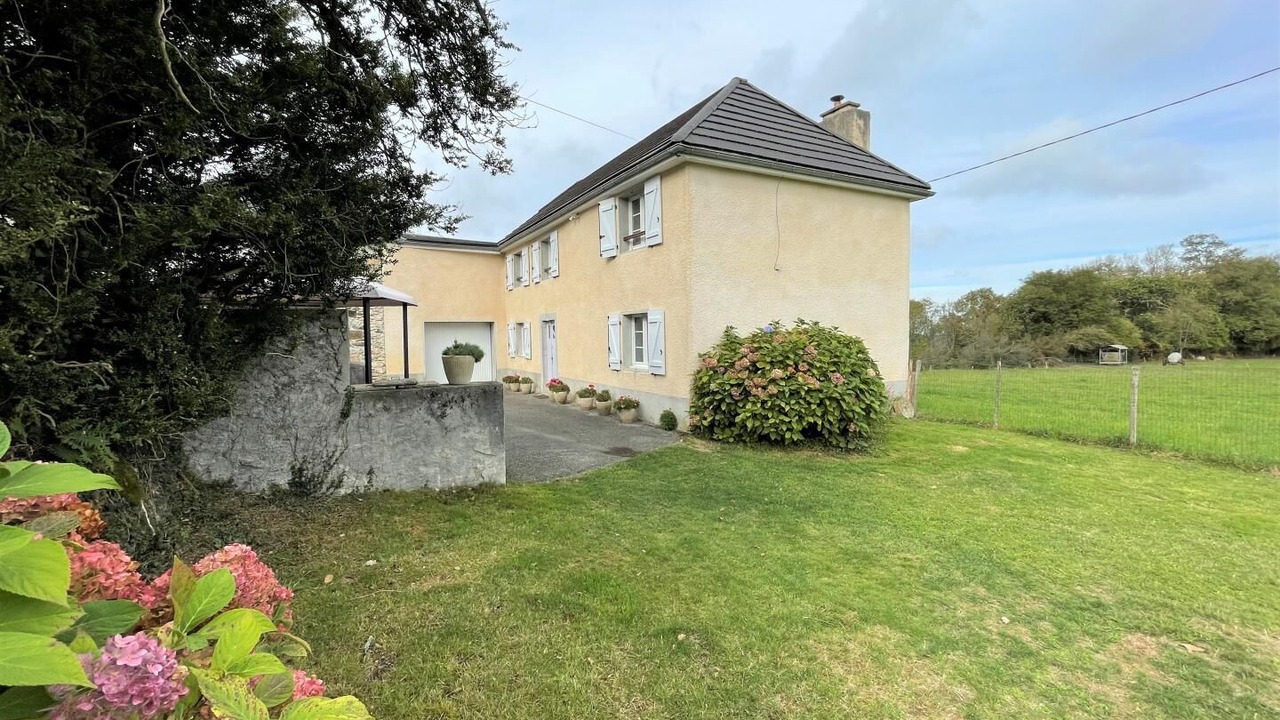 Photo of Outdoor in Bescat