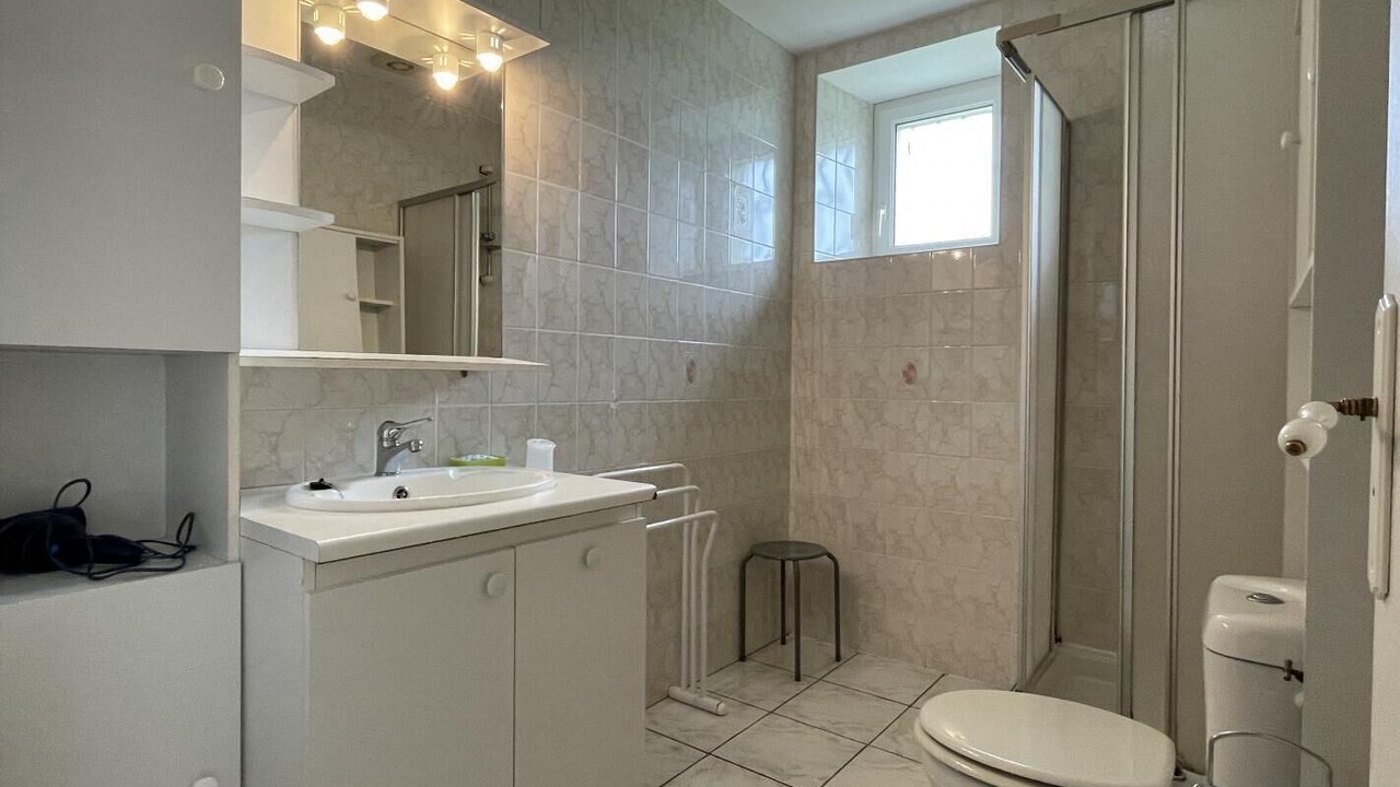 Photo of Bathroom in Bescat