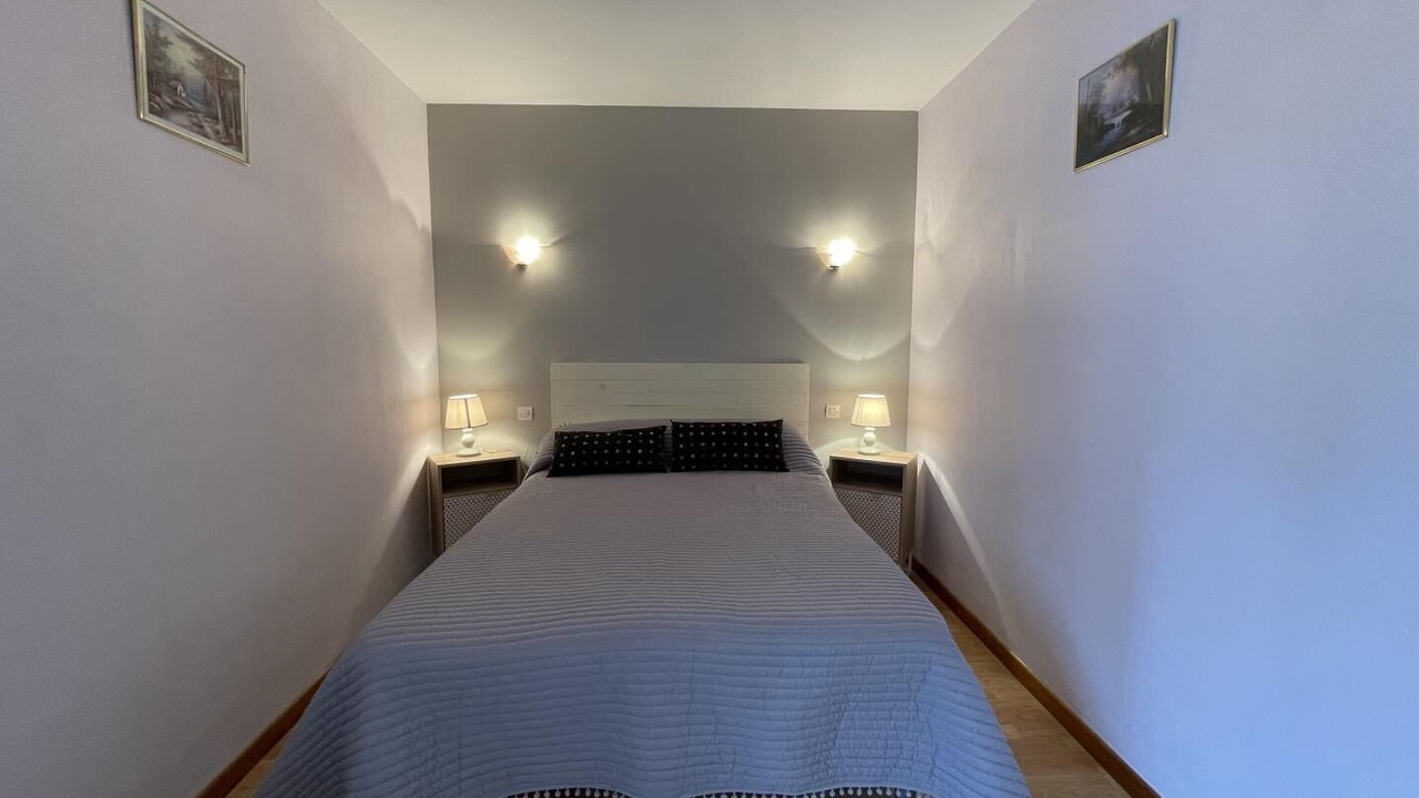 Photo of Bedroom in Bescat