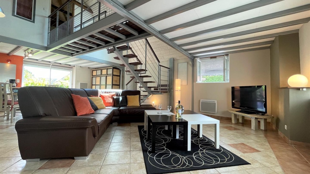 Photo of Livingroom in Precilhon