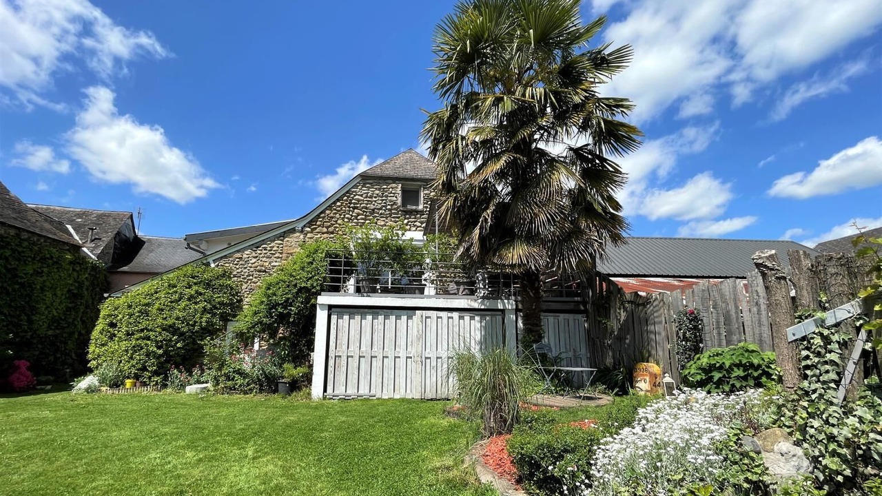 Photo of Outdoor in Precilhon