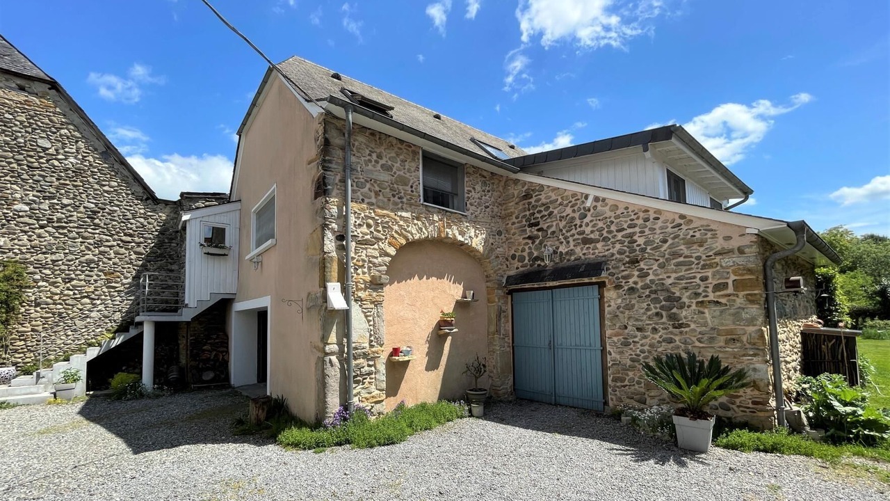 Photo of Outdoor in Precilhon