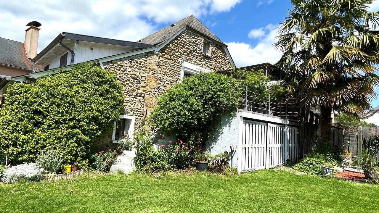 Photo of Outdoor in Precilhon