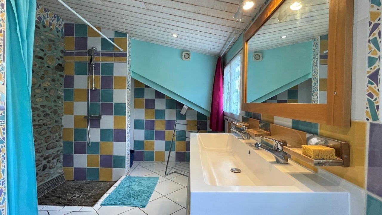 Photo of Bathroom in Precilhon