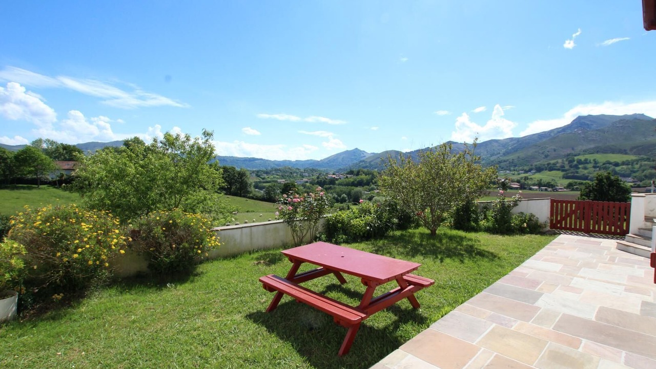 Photo of Outdoor in Sare