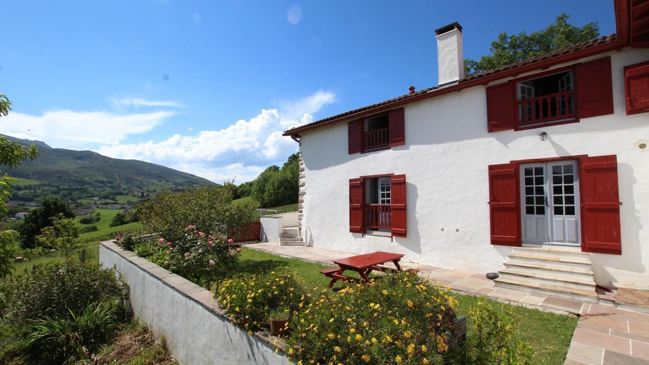 Photo of Outdoor in Sare