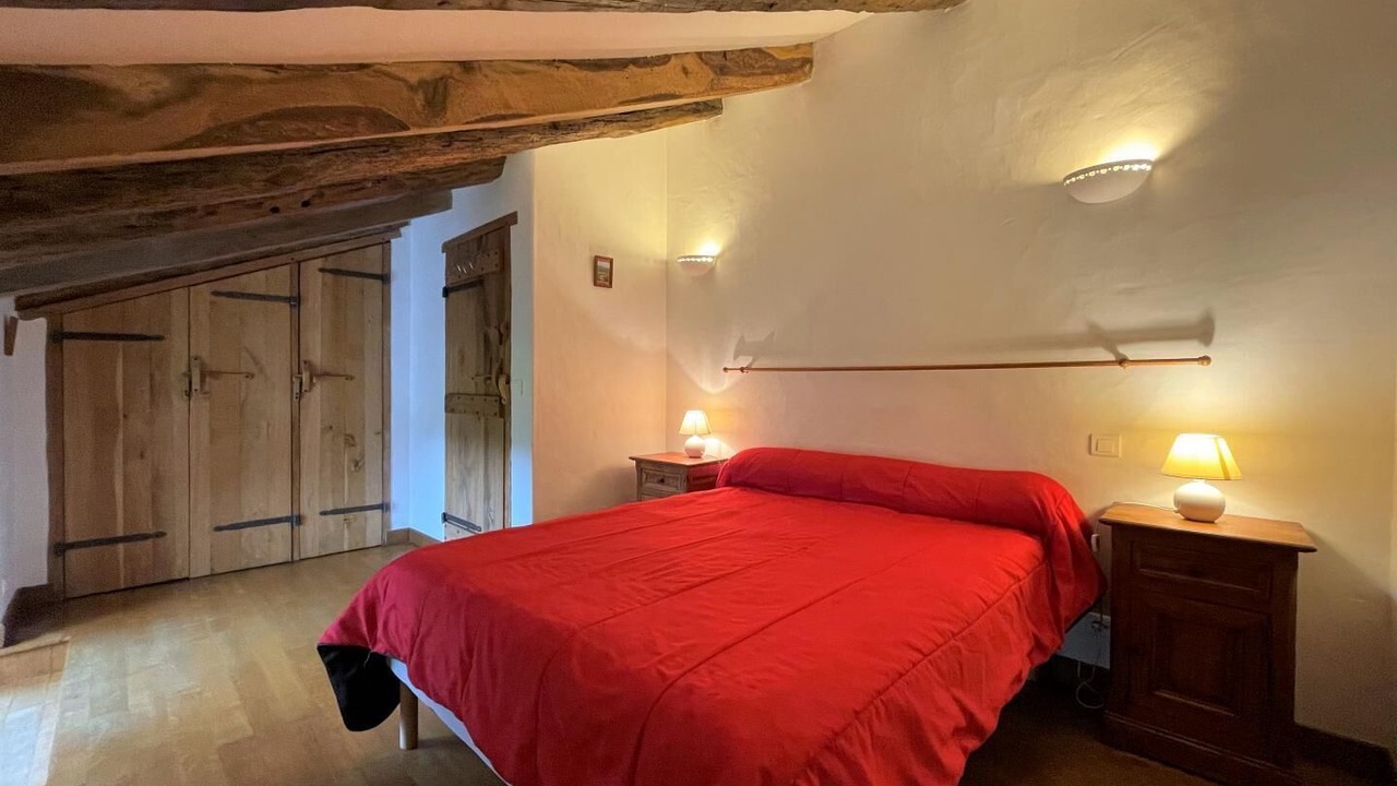Photo of Bedroom in Sare
