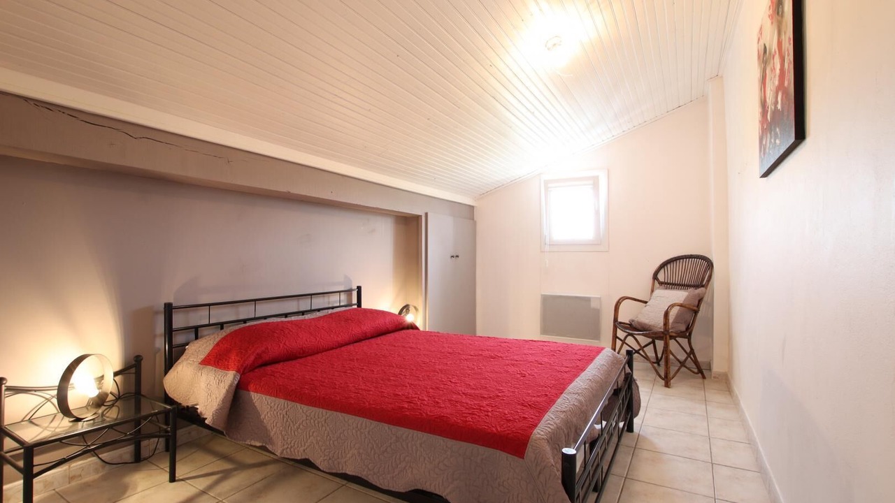 Photo of Bedroom in Sare