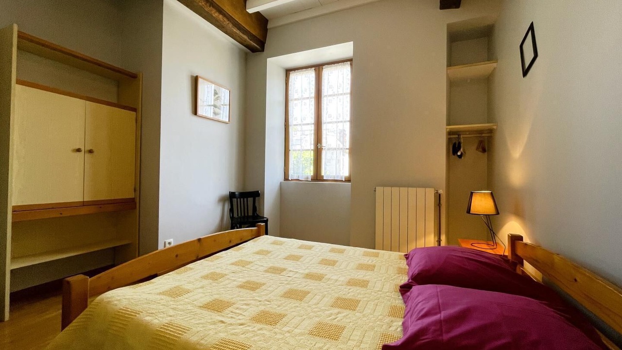 Photo of Bedroom in Boeil-Bezing