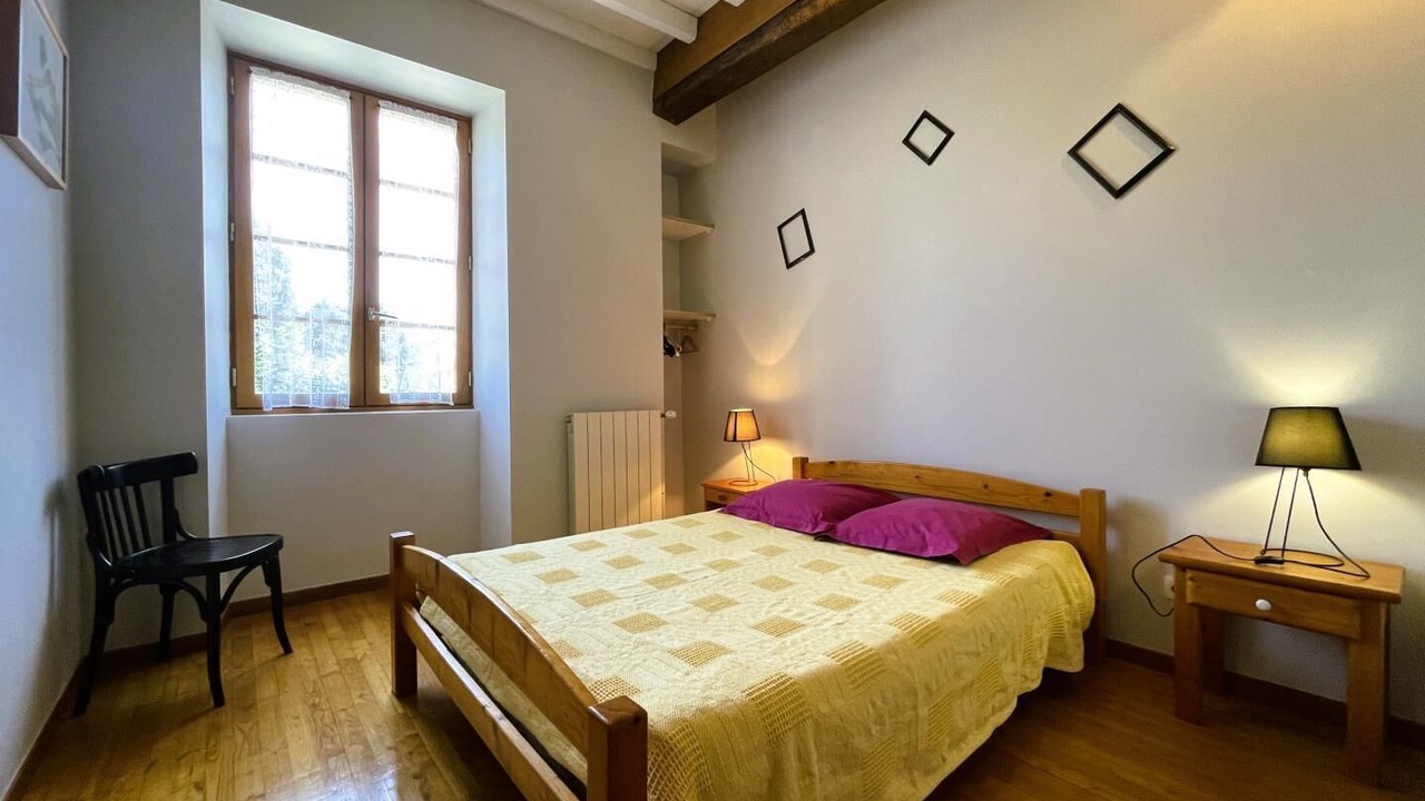 Photo of Bedroom in Boeil-Bezing