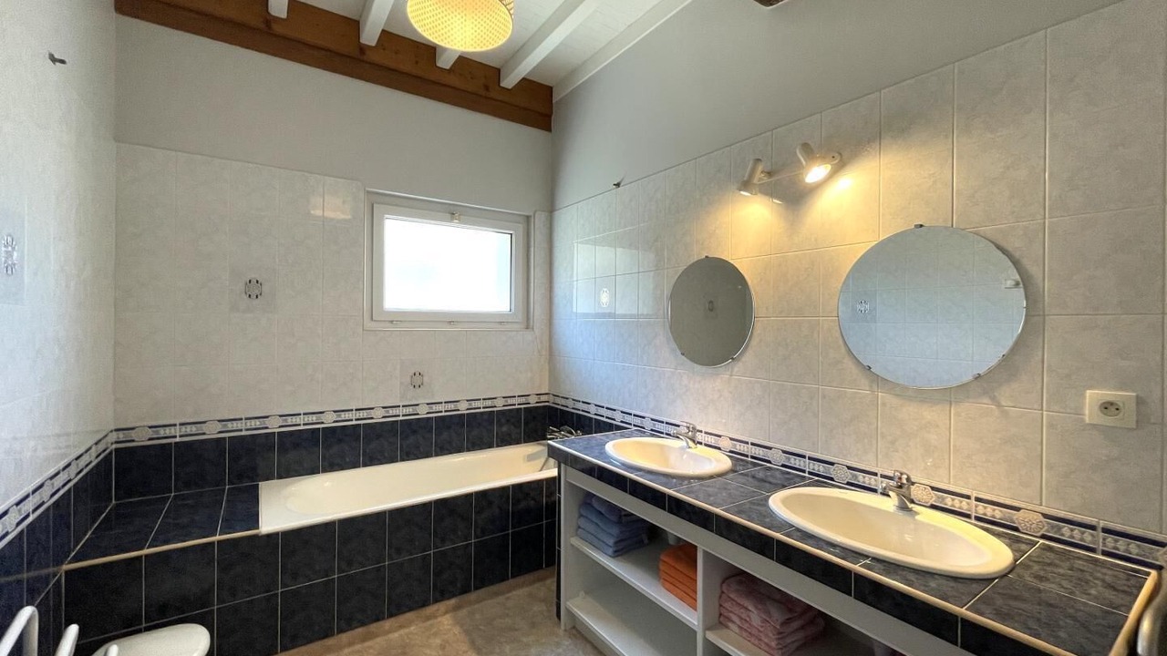 Photo of Bathroom in Boeil-Bezing