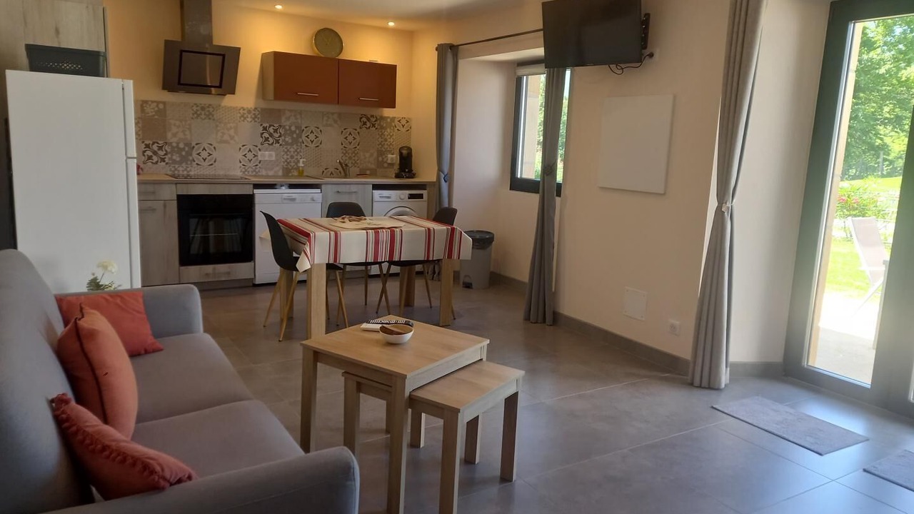 Photo of Livingroom in Sare