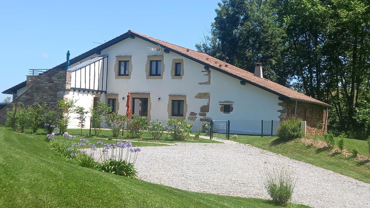 Photo of Outdoor in Sare