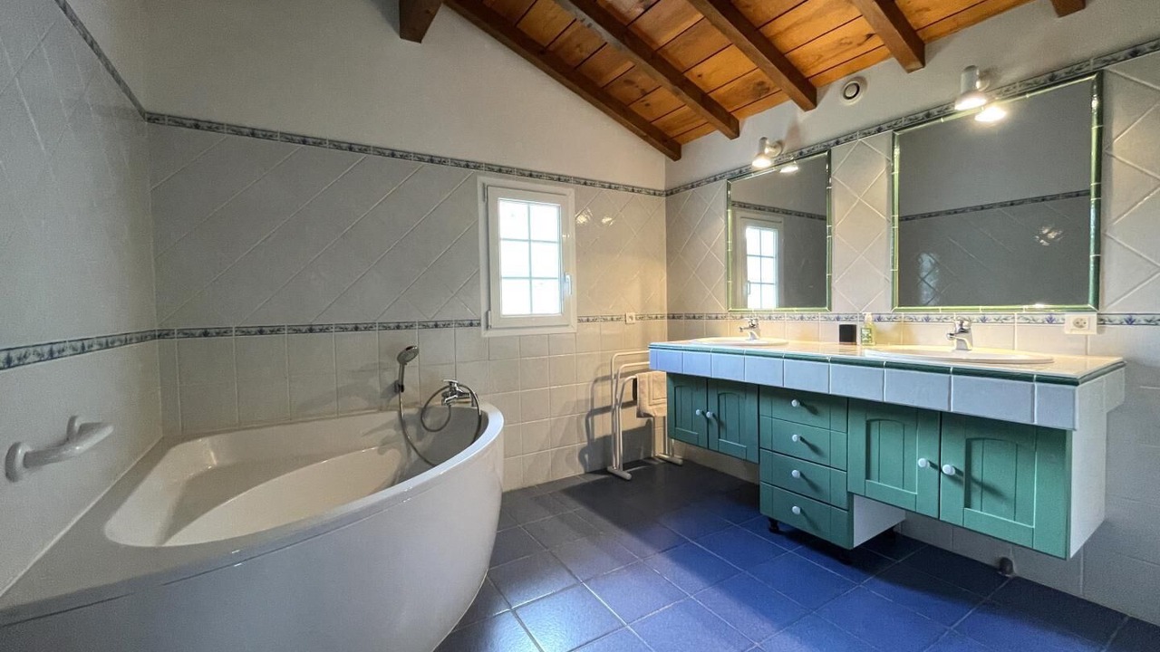 Photo of Bathroom in Ibarrolle