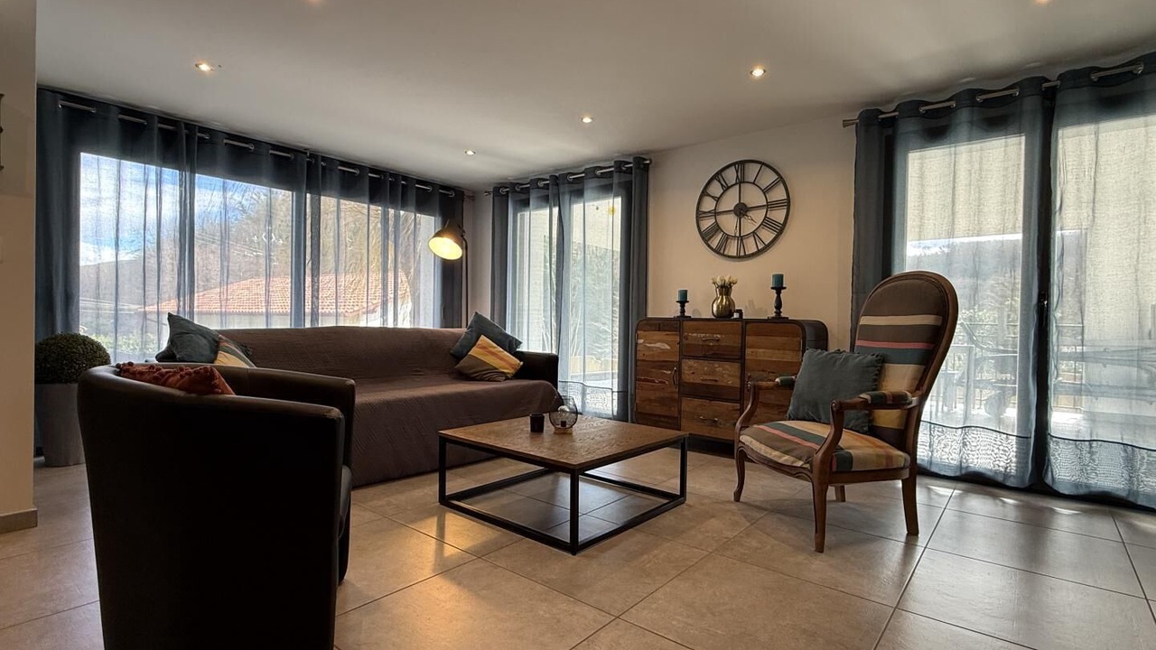 Photo of Livingroom in Souraide