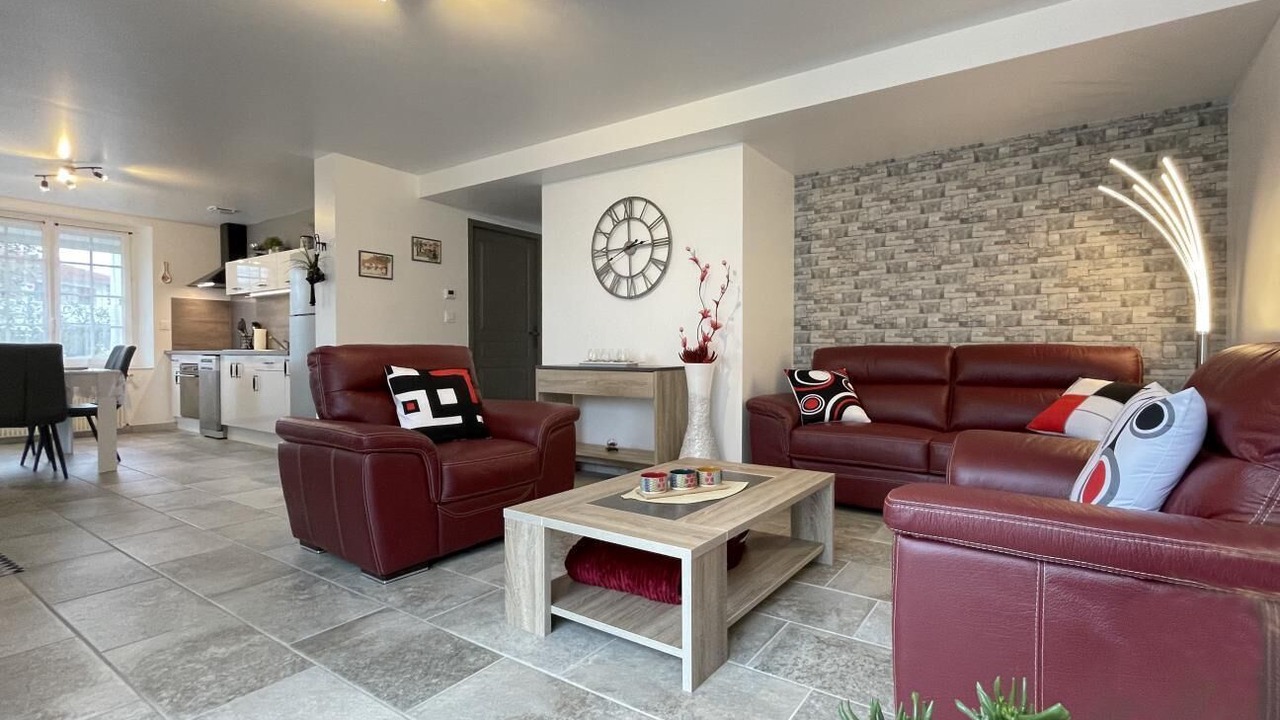 Photo of Livingroom in Souraide