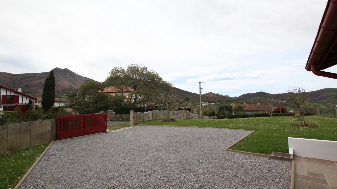 Photo of Outdoor in Sare