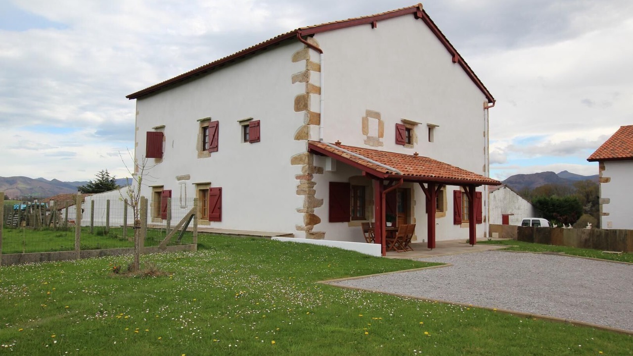 Photo of Outdoor in Sare