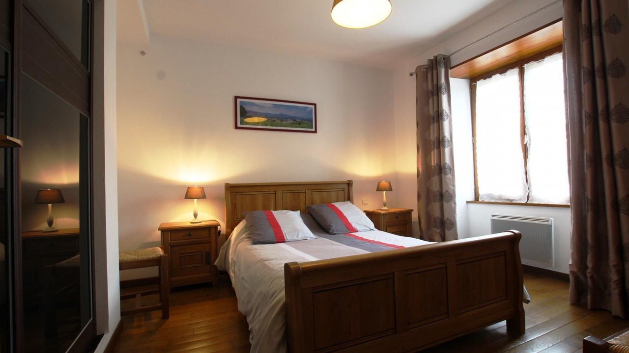 Photo of Bedroom in Sare