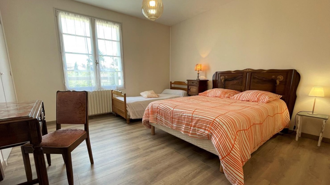 Photo of Bedroom in Theze