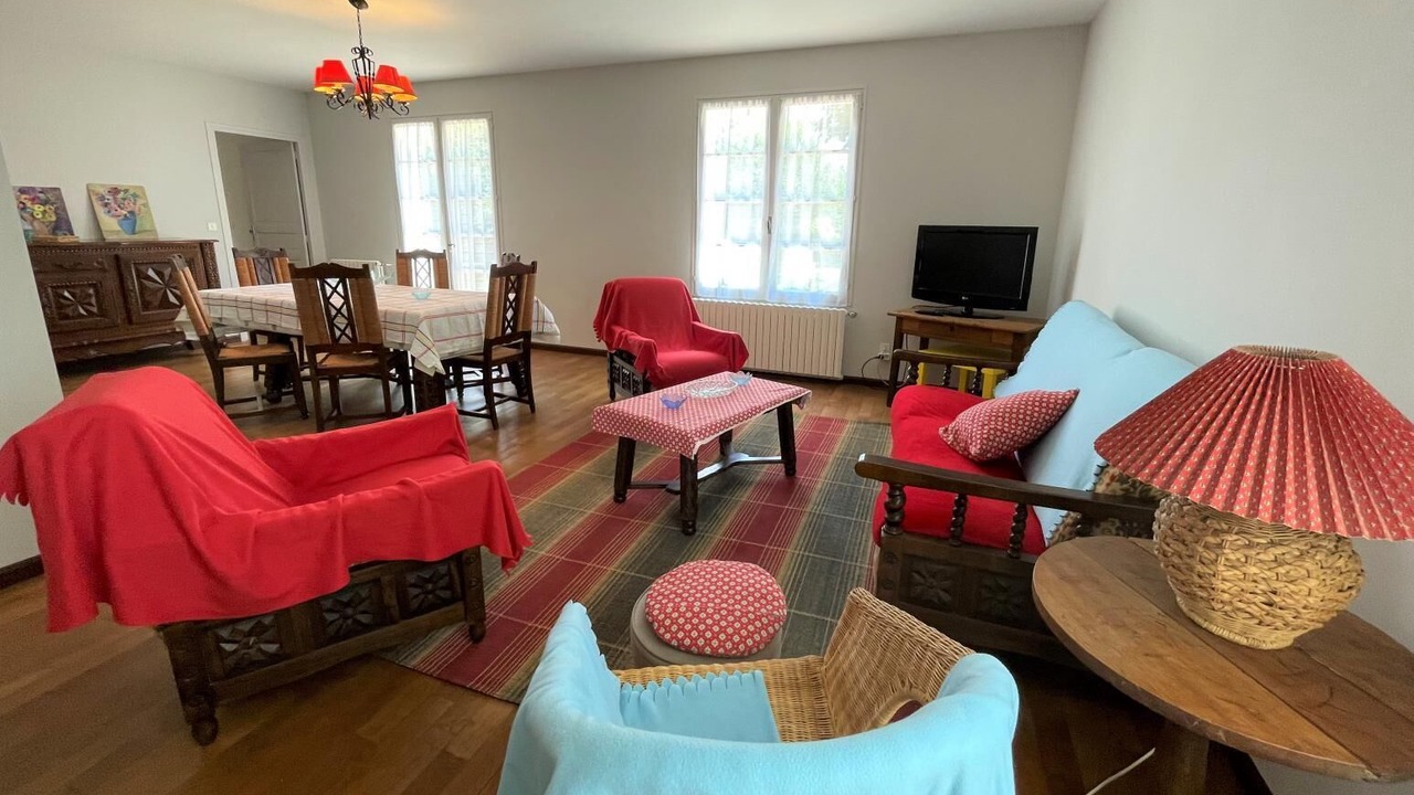 Photo of Livingroom in Theze