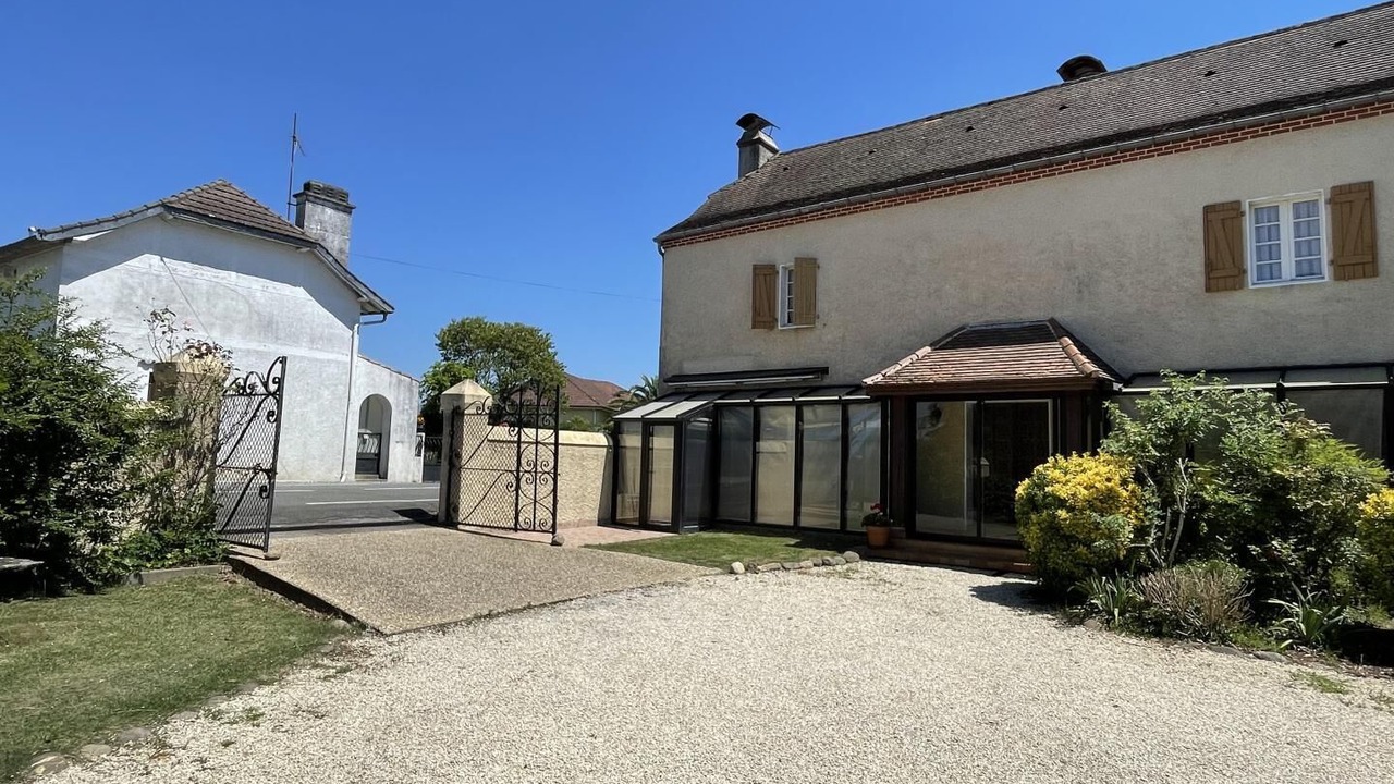 Photo of Outdoor in Theze