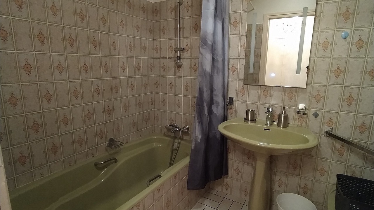 Photo of Bathroom in Espalion