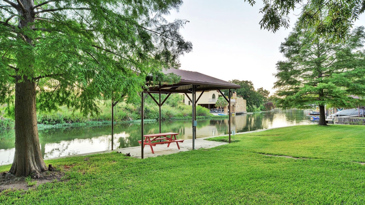 Photo of Outdoor in Horseshoe Bay