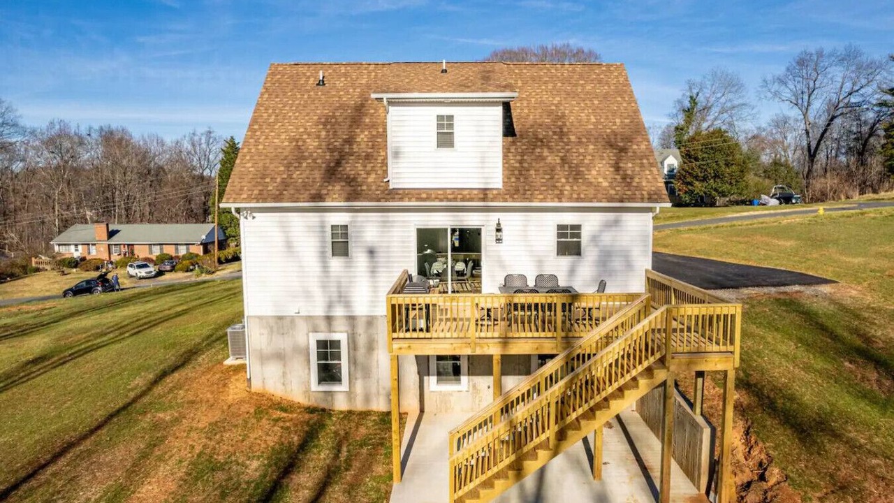 Photo of Outdoor in Madison Heights