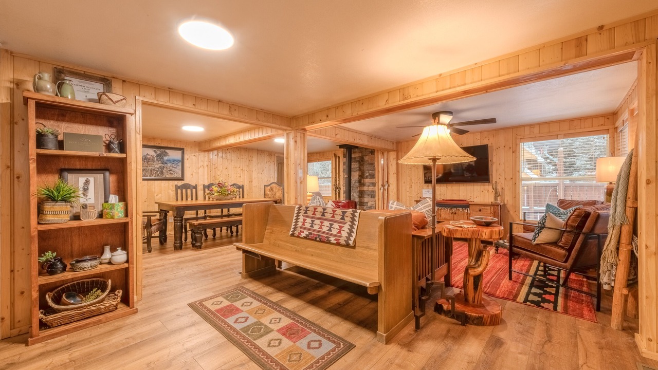 Photo of Bedroom in Red River