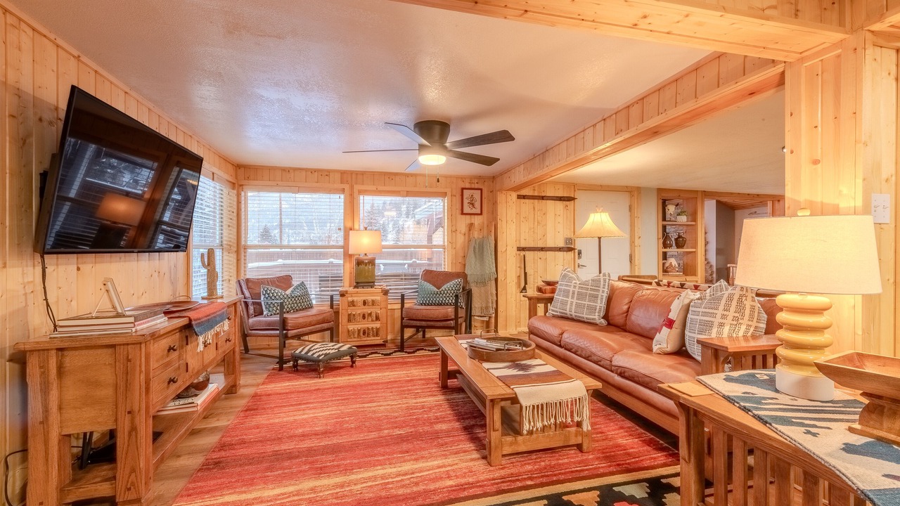 Photo of Bedroom in Red River