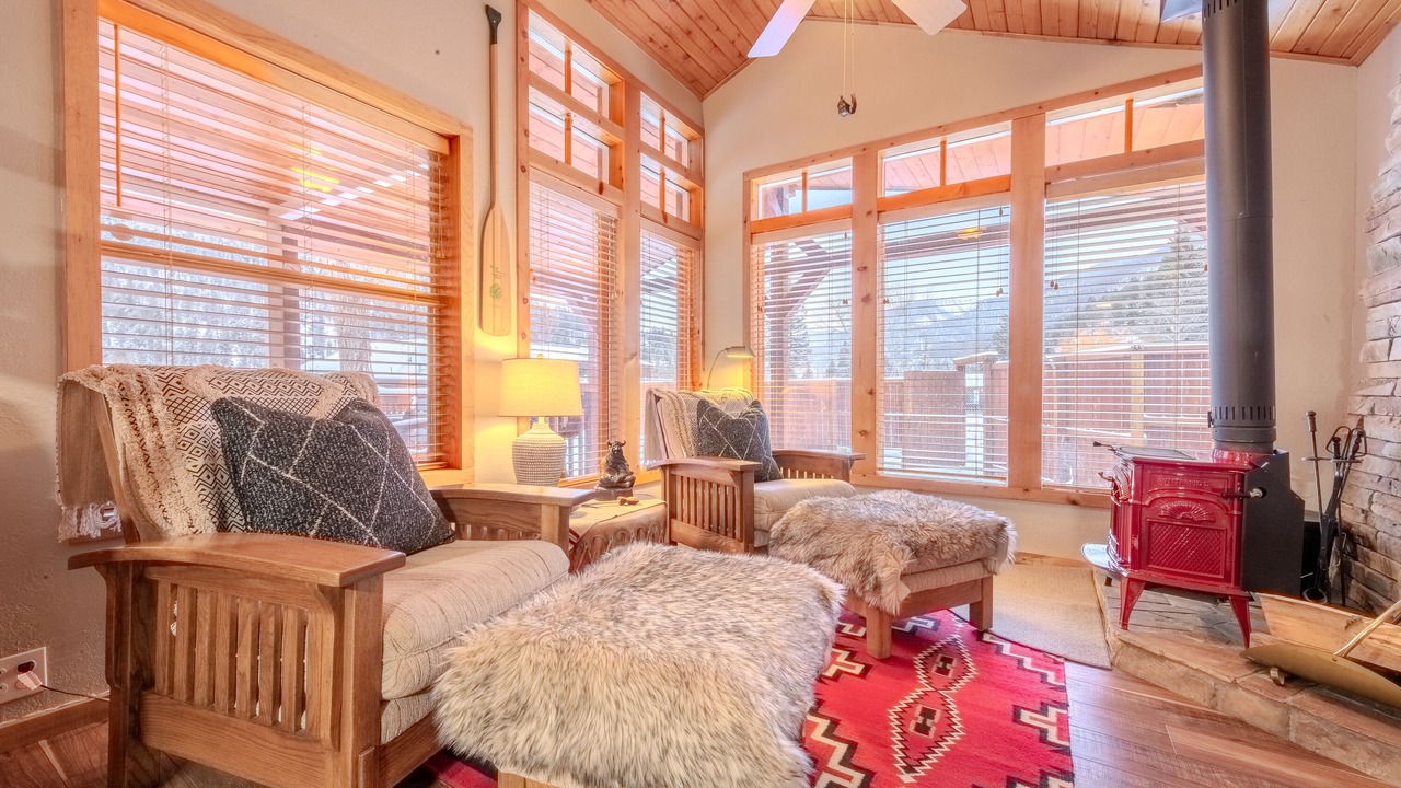 Photo of Bedroom in Red River