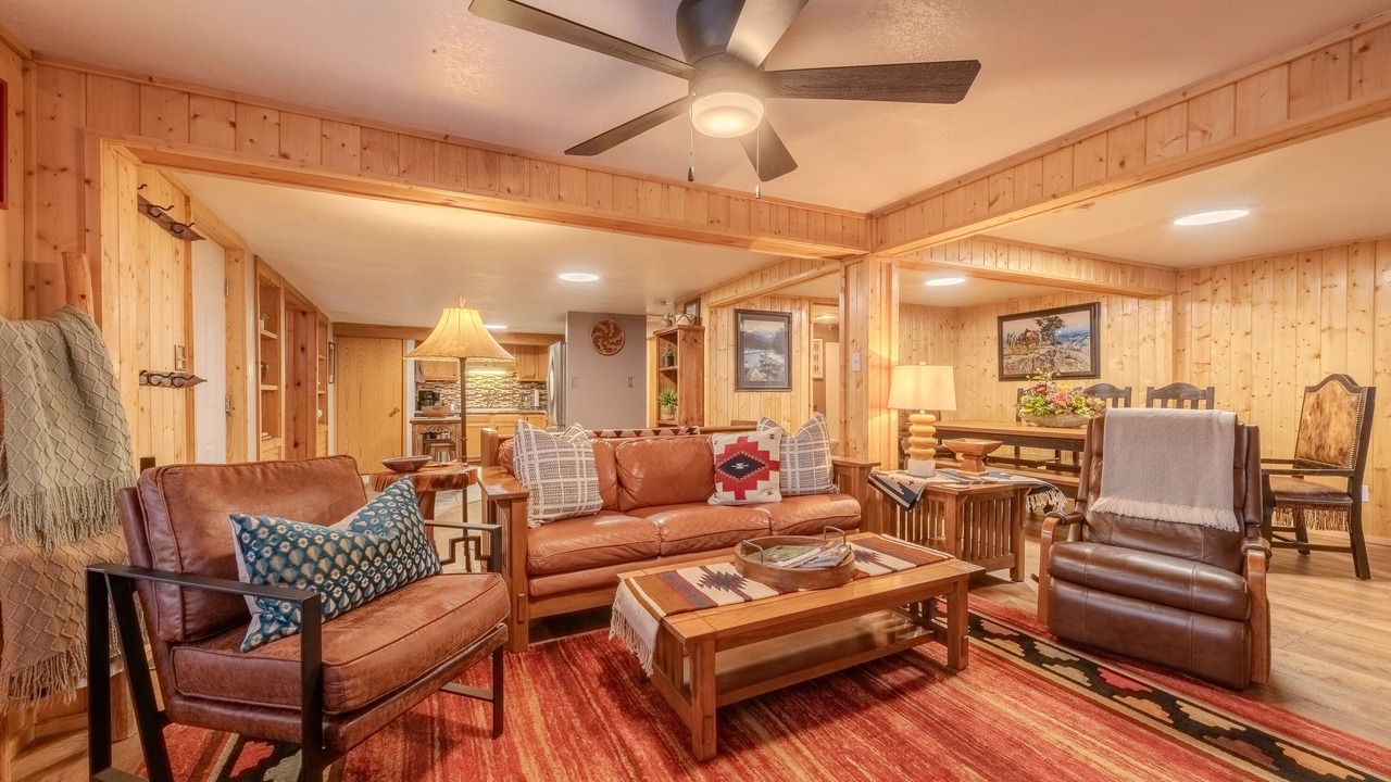 Photo of Bedroom in Red River