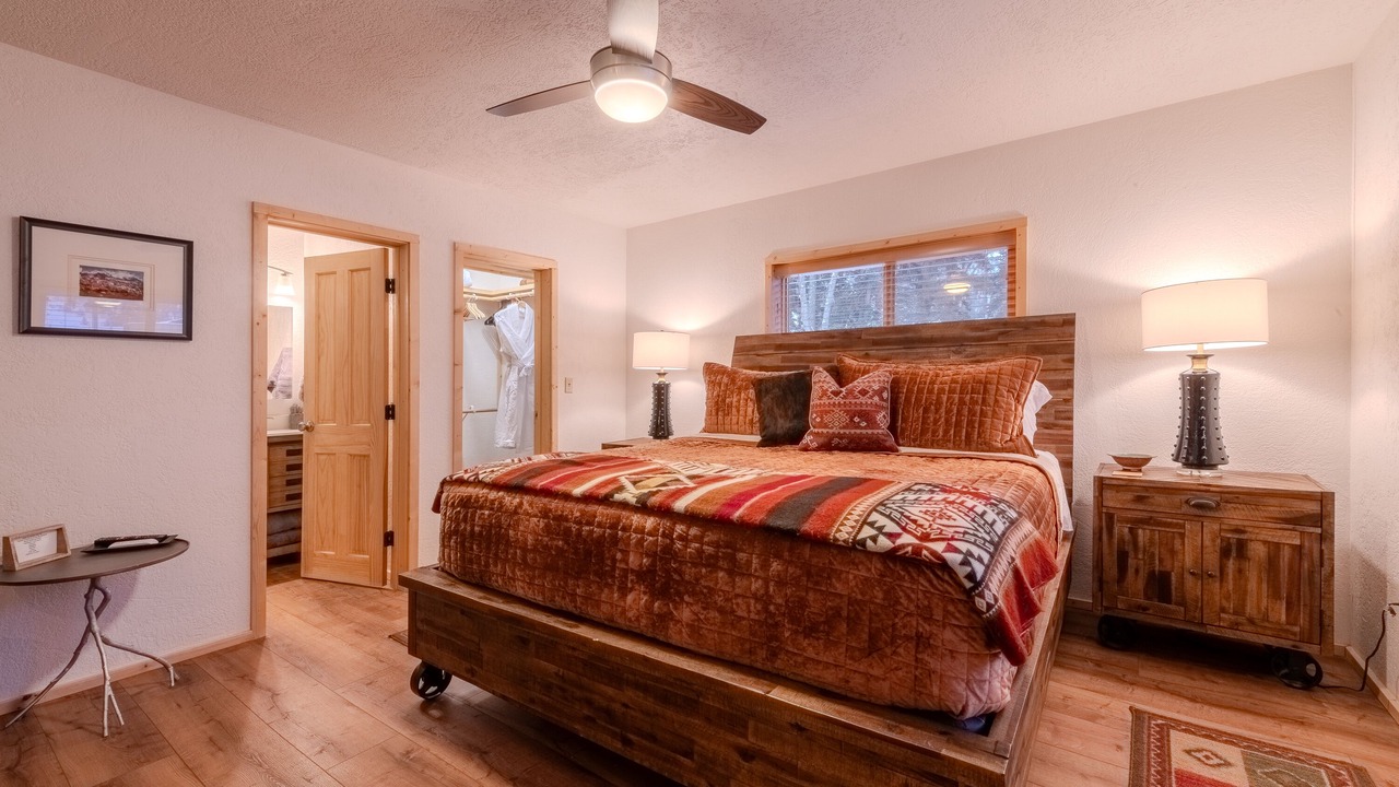 Photo of Bathroom in Red River
