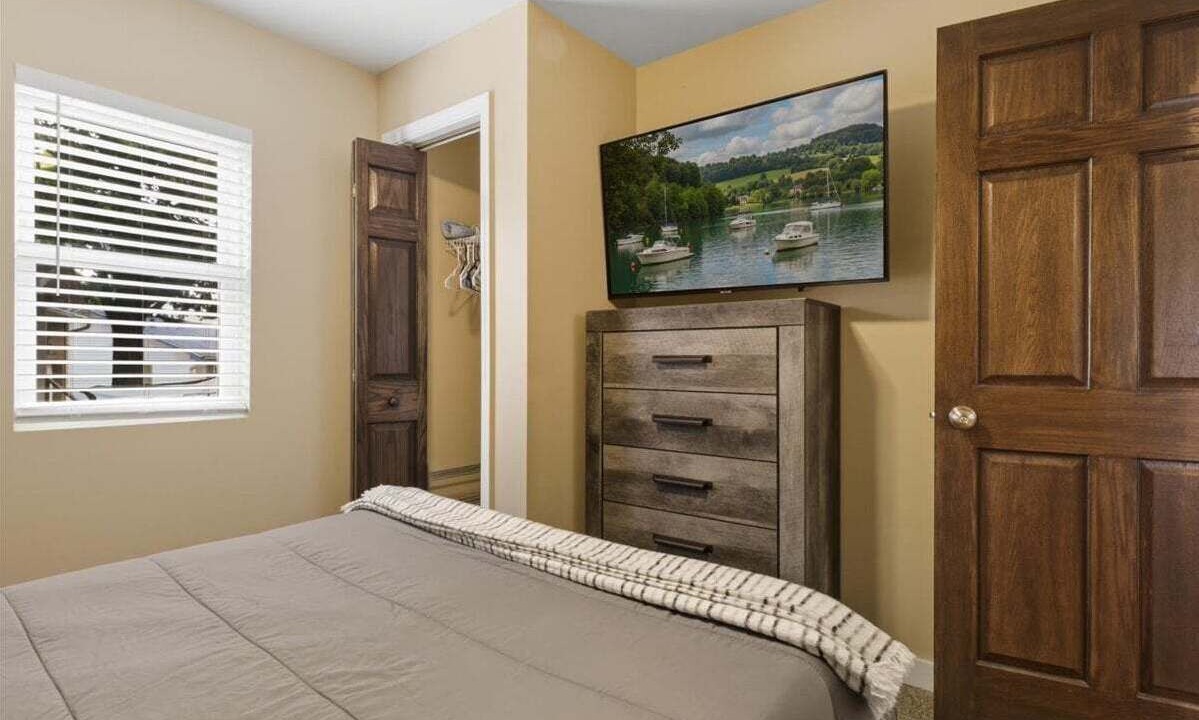 Photo of Bedroom in Gravois Mills