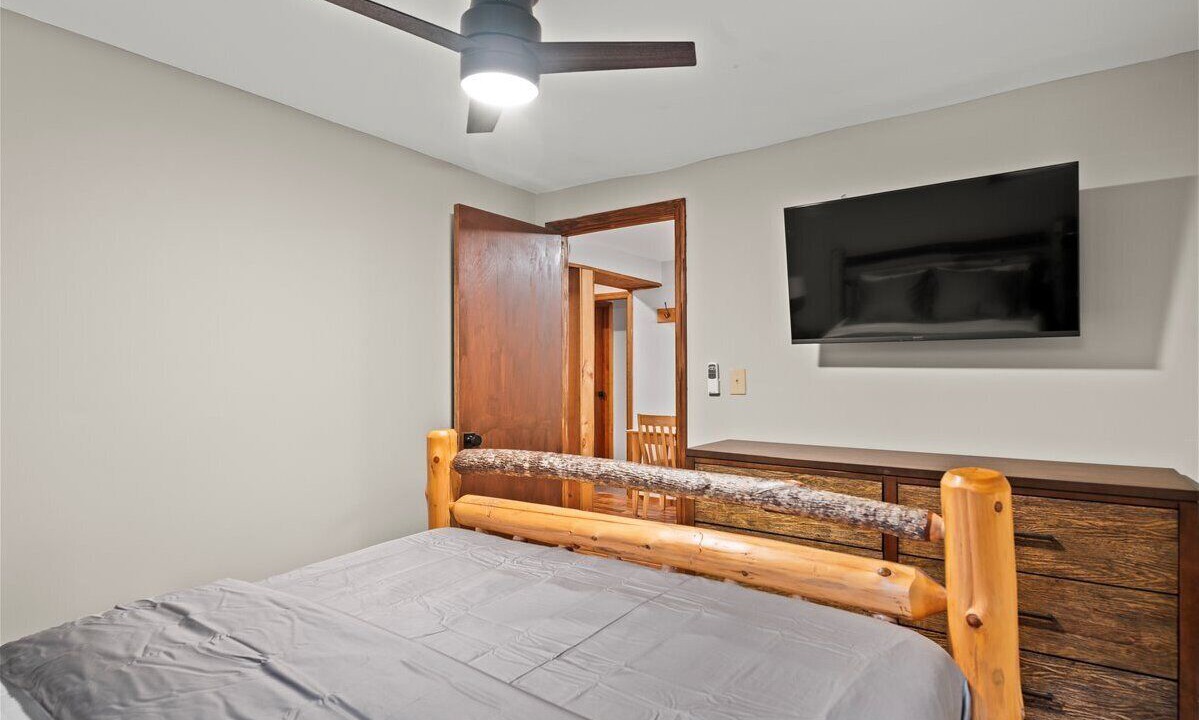 Photo of Bedroom in North Creek