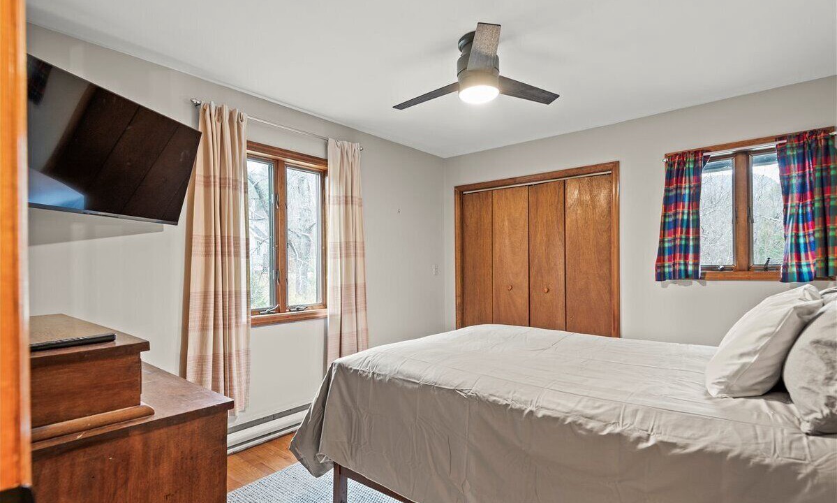 Photo of Bedroom in North Creek
