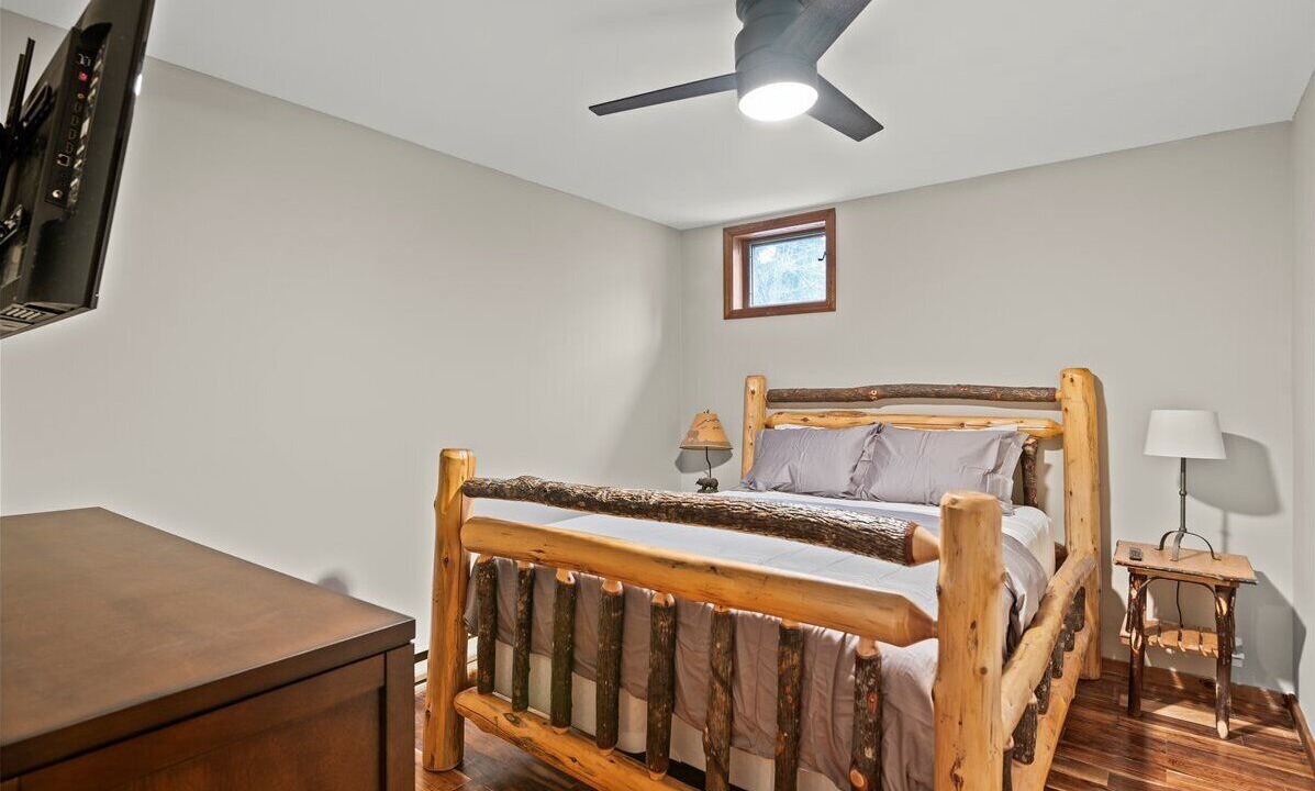 Photo of Bedroom in North Creek