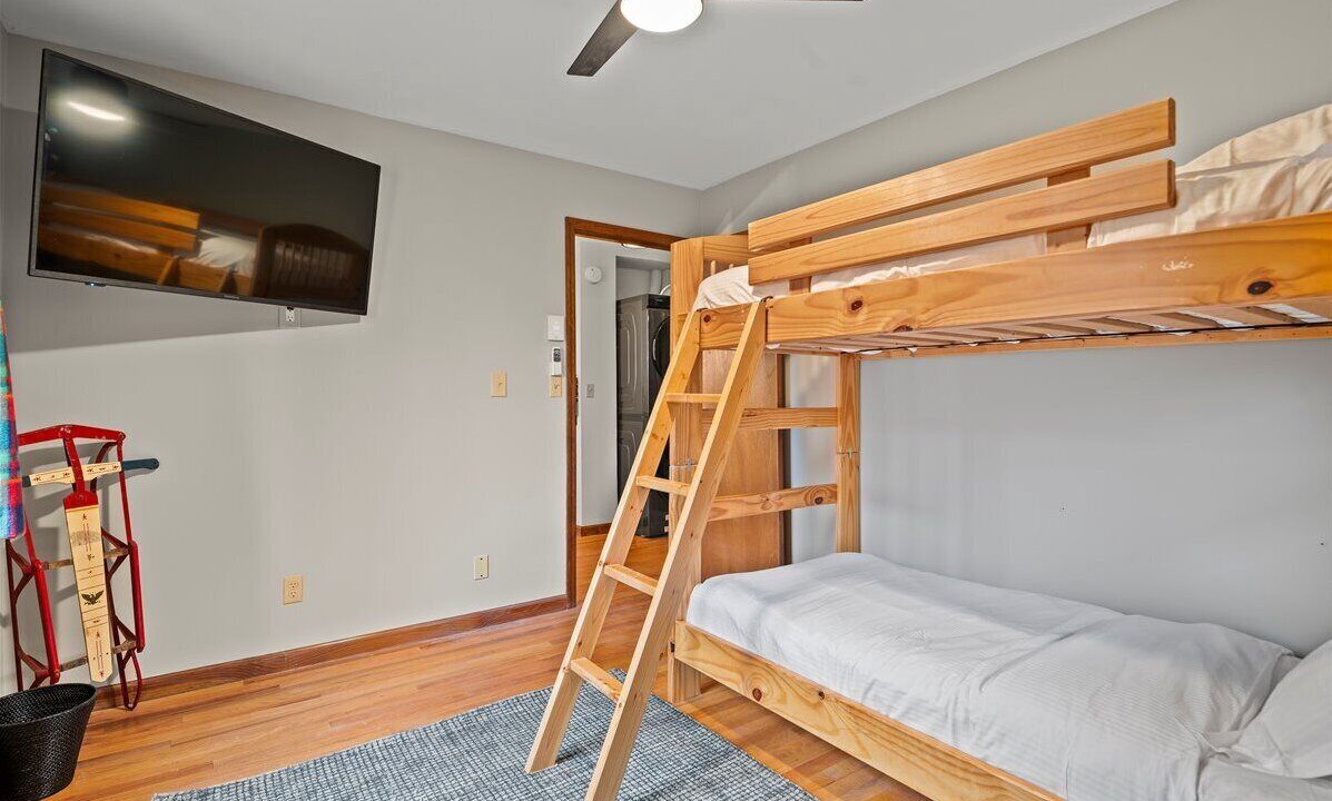 Photo of Bedroom in North Creek