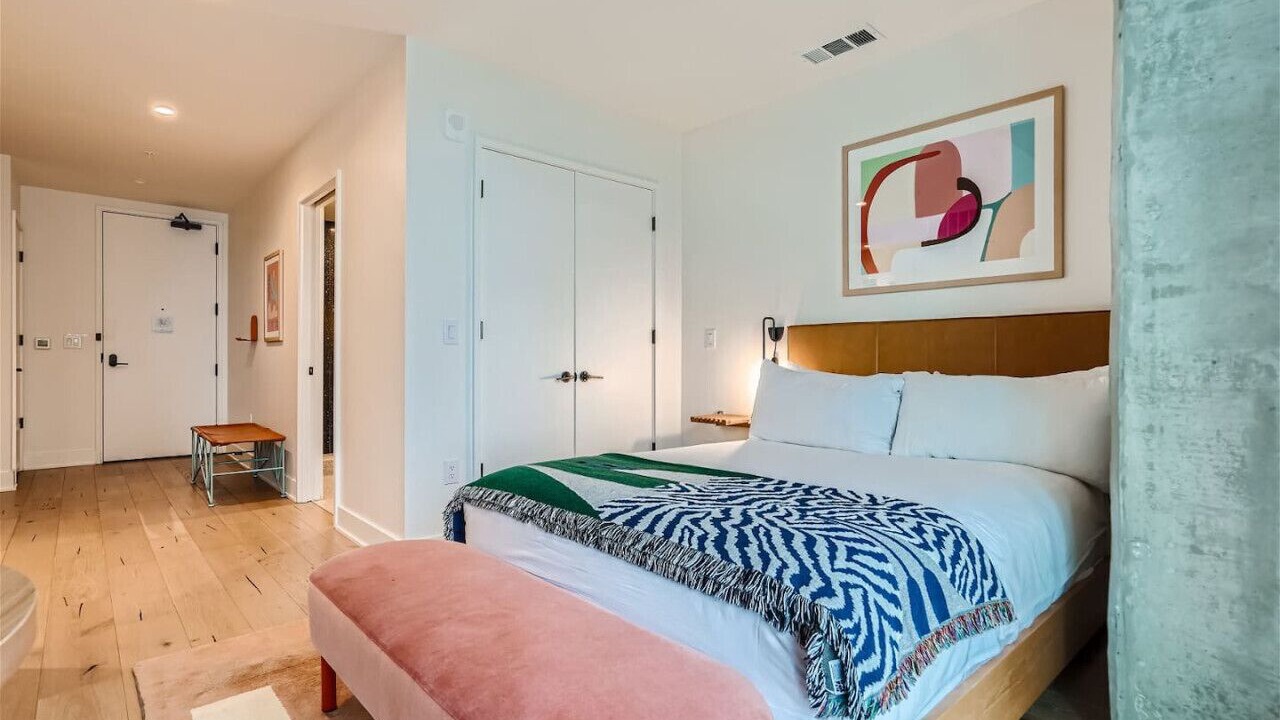 Photo of Bedroom in Rainey Street Historic District