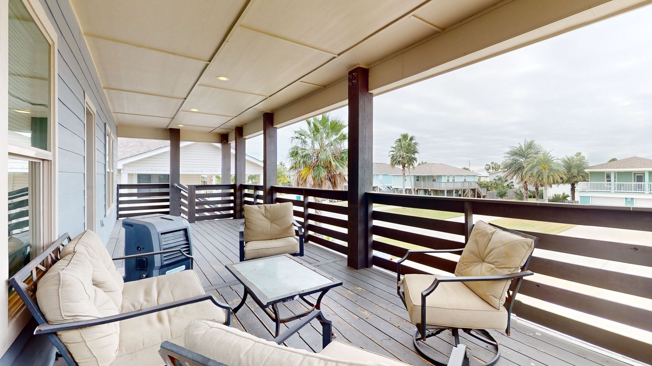 Photo of Patio Balcony in Leeward Sands