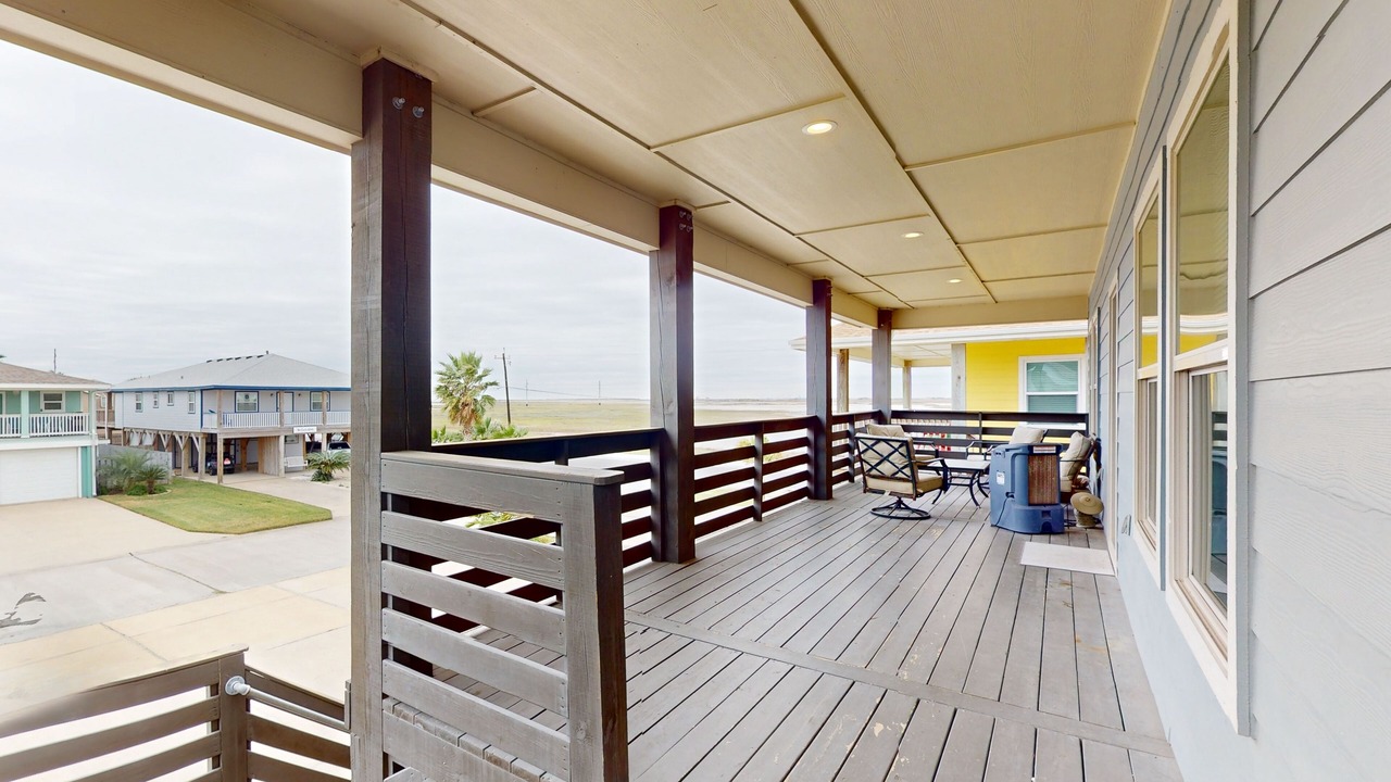 Photo of Patio Balcony in Leeward Sands