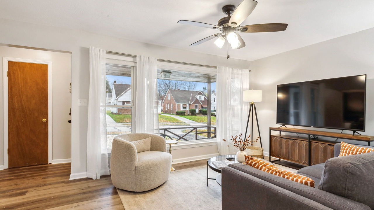 Photo of Livingroom in Cleveland Heights