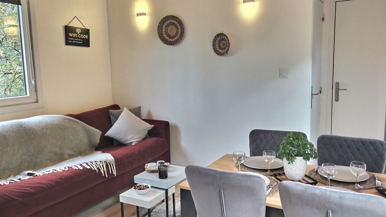 Photo of Livingroom in L'Isle-Jourdain